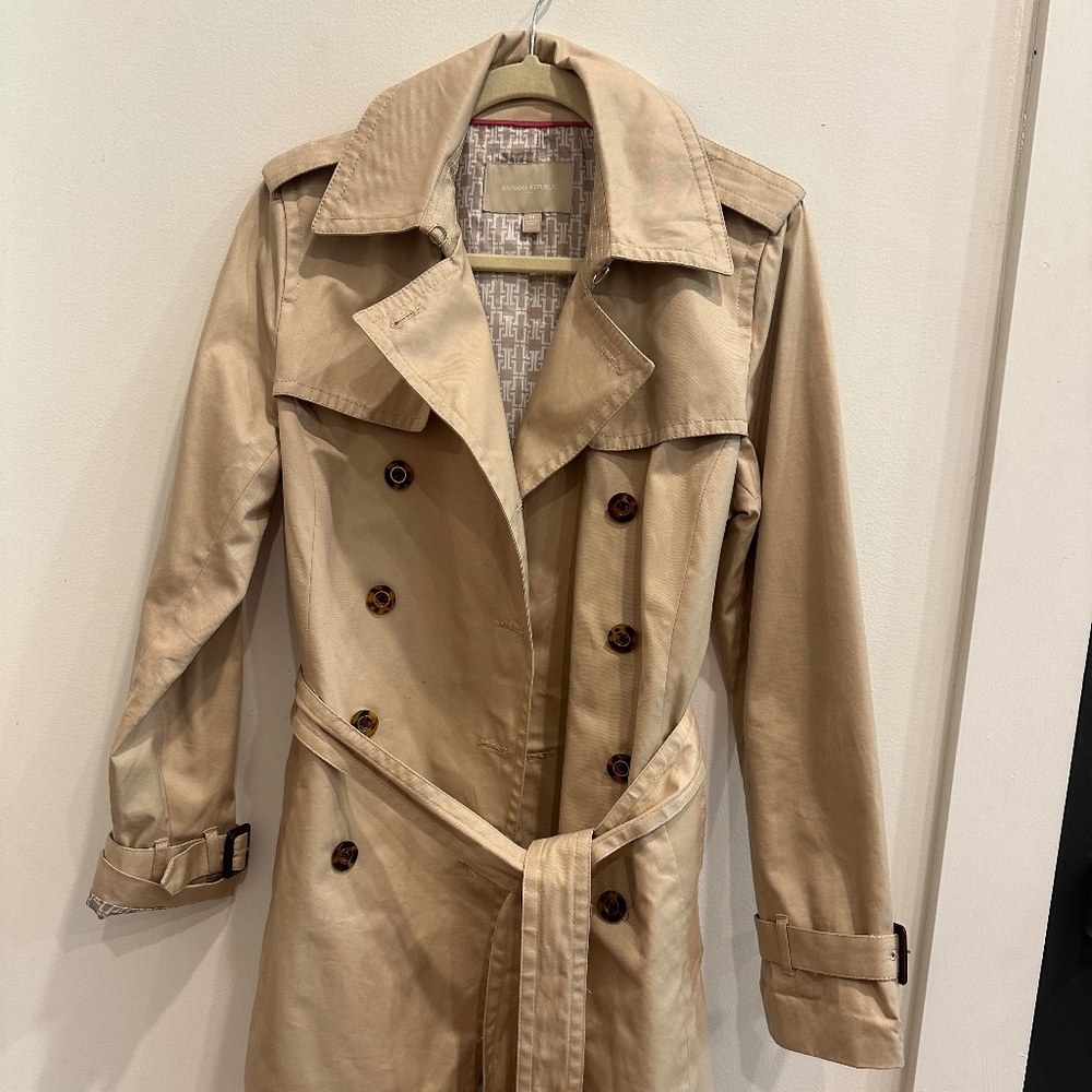 Banana Republic jacket rain coat tan